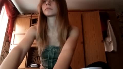 Snapshot of karaescorcia chatting on 11.24.25 Ria online show from 11.24.25