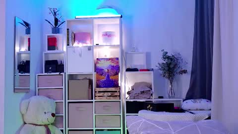 Julia online show from 11.17.25