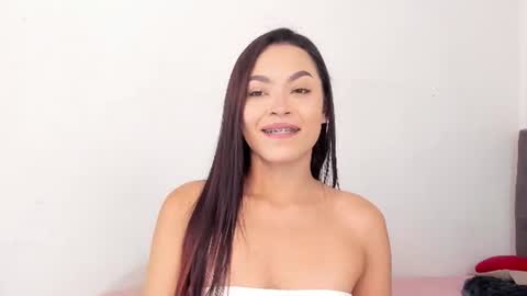 Snapshot of karely_laurent chatting on 07.17.26 karely_laurent online show from 07.17.26