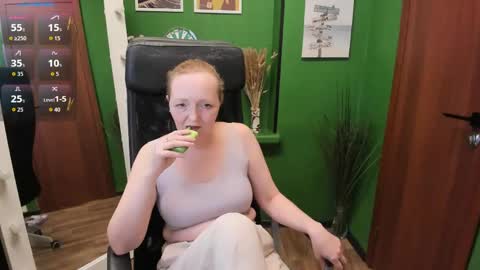 Snapshot of karen_villis chatting on 05.13.26 Karen online show from 05.13.26