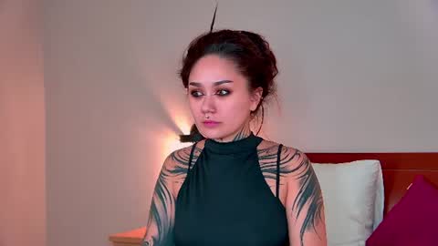 Snapshot of karenhotflirt chatting on 06.27.26 karenhotflirt online show from 06.27.26