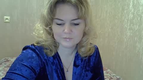 karennelsonx online show from 12.19.24