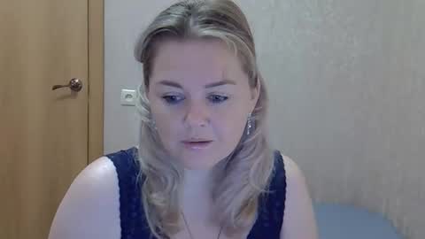 karennelsonx online show from 10.11.25