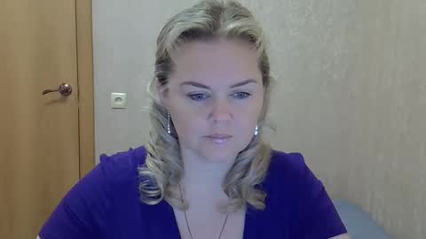 karennelsonx online show from 10.21.25