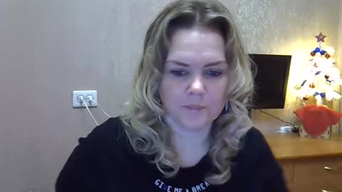 karennelsonx online show from 12.16.25