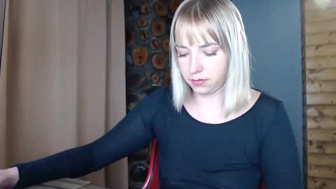 Snapshot of karina_fun chatting on 02.04.25 karina online show from 02.04.25