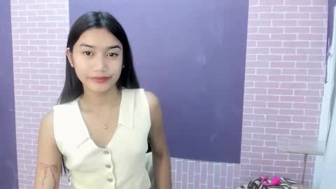 Snapshot of karina_goddess chatting on 09.30.25 karina online show from 09.30.25