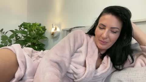 Karina online show from 12.25.24