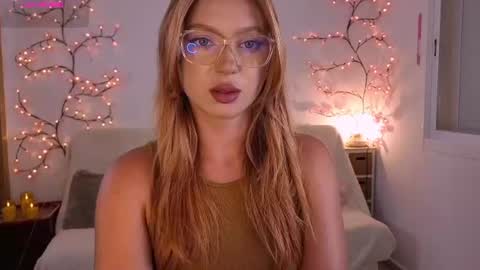 Snapshot of karinchik_ chatting on 07.16.26 Karina online show from 07.16.26