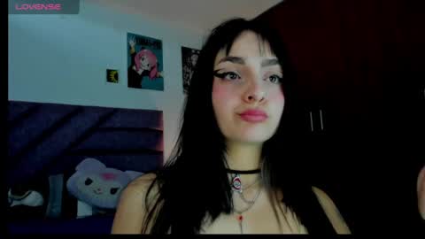Snapshot of karinna__raven chatting on 05.28.26 KARINNA RAVEN online show from 05.28.26