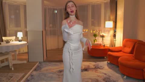 Snapshot of karisacondelario chatting on 03.02.26 Linn online show from 03.02.26