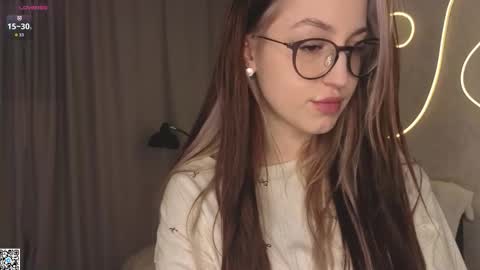 Snapshot of karissahintze chatting on 02.11.26 Grace online show from 02.11.26