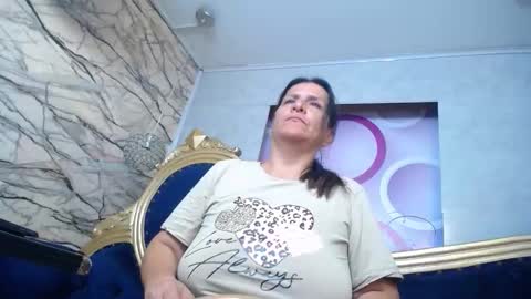 Karito online show from 10.31.25