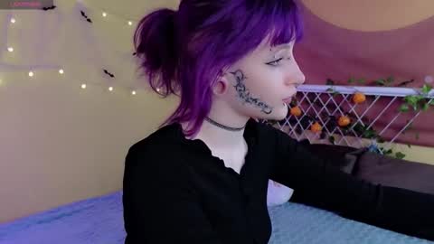 Snapshot of karkadeshk chatting on 10.29.25 karkadeshk online show from 10.29.25