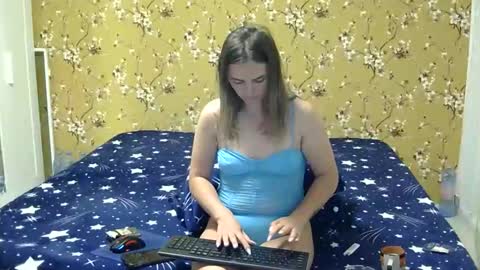 Snapshot of karla318103 chatting on 09.10.25 Karla online show from 09.10.25