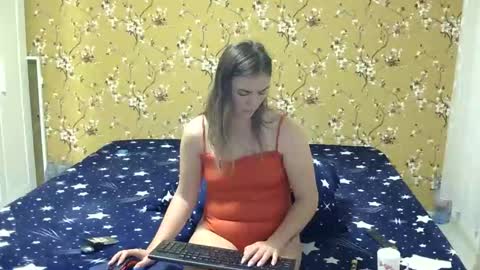 Snapshot of karla318103 chatting on 10.11.25 Karla online show from 10.11.25