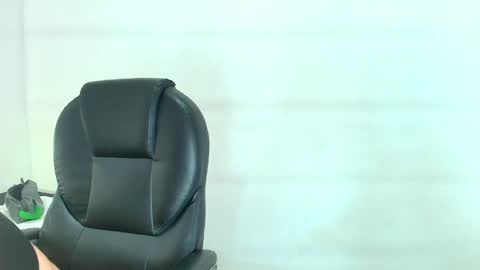 karla_hilton1 online show from 04.10.26