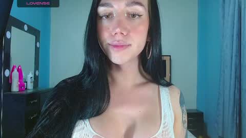 Snapshot of karla_zambrano chatting on 04.20.26 karla online show from 04.20.26