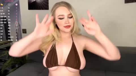 Olivia online show from 12.01.25