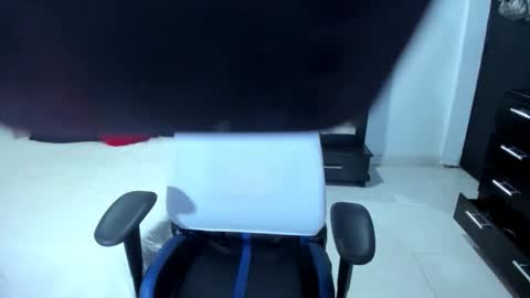 Snapshot of karly_shiine_ chatting on 09.10.25 karly. online show from 09.10.25