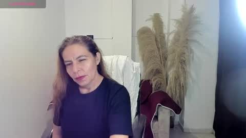 Snapshot of karlye_hot chatting on 06.14.26 KARLYE online show from 06.14.26