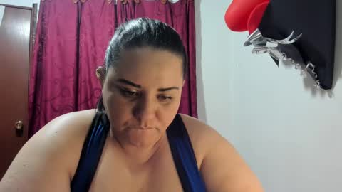 Snapshot of karol103900 chatting on 01.12.25 Karol online show from 01.12.25