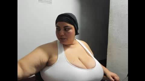 Snapshot of karol103900 chatting on 04.15.26 Karol online show from 04.15.26