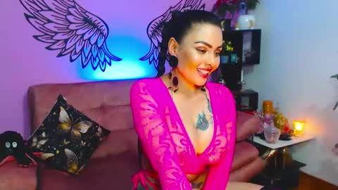 Karol Kenedy online show from 01.14.25