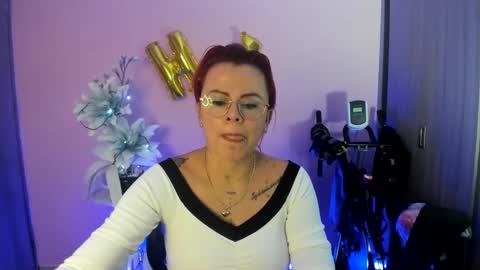 kAROL MILF   online show from 12.18.24