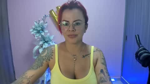 kAROL MILF   online show from 12.31.24