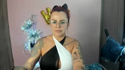 kAROL MILF   online show from 01.11.25
