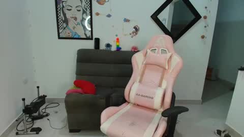    online show from 03.10.25