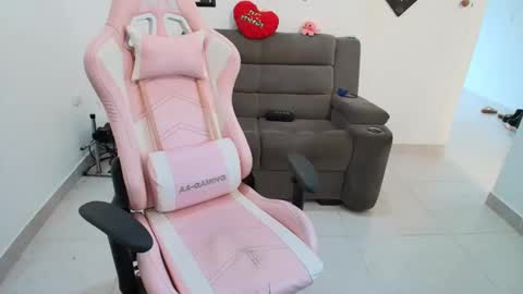    online show from 03.12.25