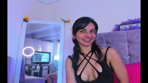 Snapshot of karol_rose12 chatting on 09.23.25 Karol online show from 09.23.25