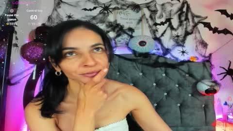Snapshot of karol_rose12 chatting on 10.09.25 Karol online show from 10.09.25
