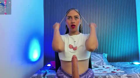Snapshot of karola_cute_ chatting on 05.22.26 katalina online show from 05.22.26