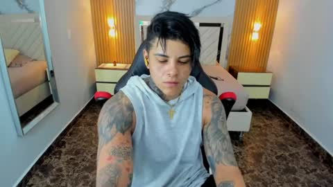 Snapshot of karolandluna chatting on 06.10.26 Karol and Luna online show from 06.10.26