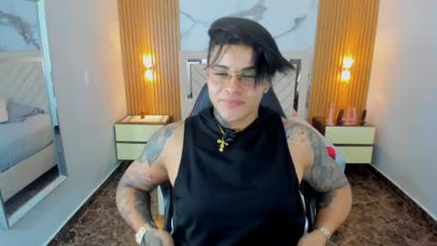 Snapshot of karolandluna chatting on 06.11.26 Karol and Luna online show from 06.11.26