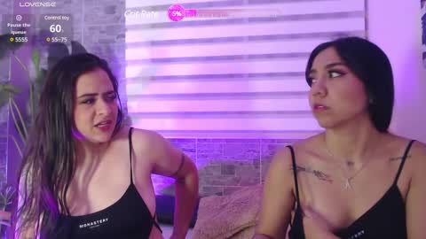 Snapshot of karolandmichel chatting on 03.11.25 Karol and Michel online show from 03.11.25