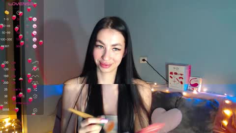 Kira online show from 11.24.25