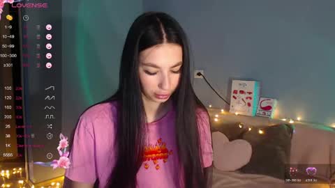 Snapshot of karolina_hottie_ chatting on 04.21.26 Kira online show from 04.21.26