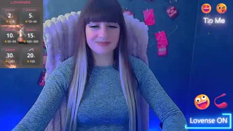 Snapshot of karolina_mia chatting on 05.05.26 Caroline online show from 05.05.26
