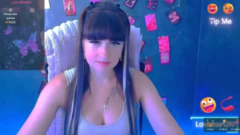 Snapshot of karolina_mia chatting on 08.05.26 Caroline online show from 08.05.26