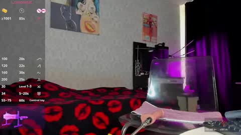 Snapshot of karolinaaa_hot chatting on 06.10.26 karolinaaa_hot online show from 06.10.26
