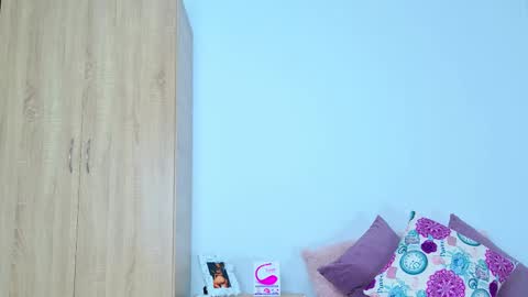 karolinahill online show from 12.22.24