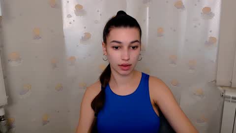Snapshot of karolinamex_ chatting on 02.08.25 Karolina online show from 02.08.25