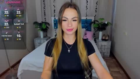 Karolina online show from 09.10.25