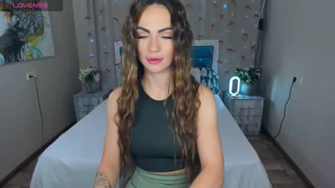 Karolina online show from 11.28.25