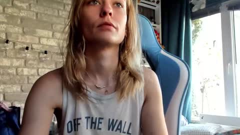 karoline121 online show from 12.18.25