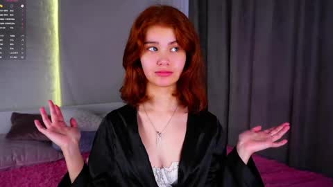 Snapshot of karolinerush chatting on 06.08.26 lina online show from 06.08.26